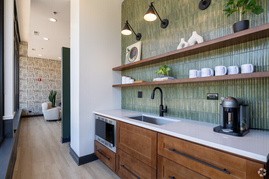 More Photos Of 655 Deerfield Rd, Deerfield Apartments For Lease