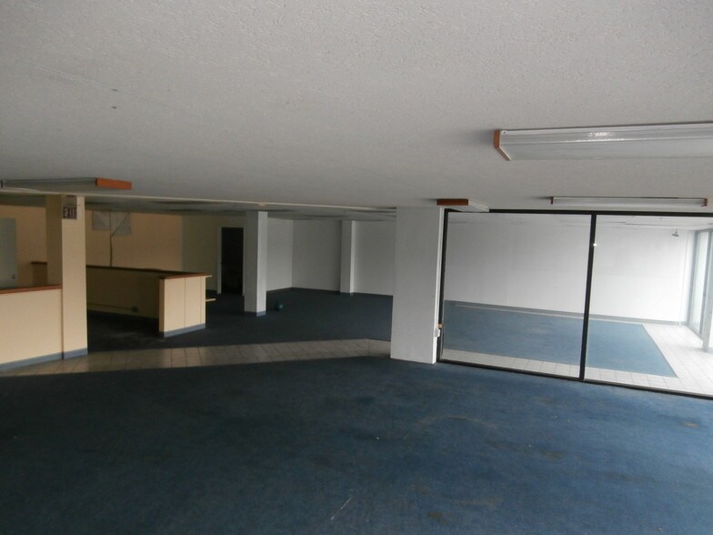 More Photos Of 3250-3270 Lincoln Hwy, Park Forest Freestanding For Sale