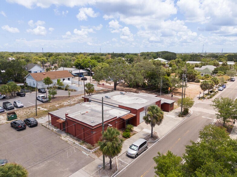 More Photos Of 325 E Lemon St, Tarpon Springs Warehouse For Sale