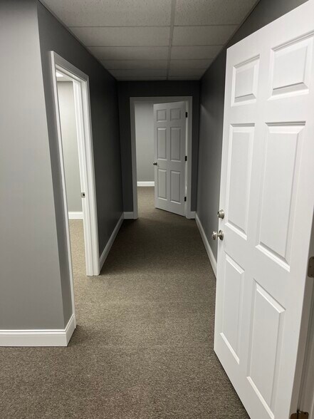 More Photos Of 7505 Sussex Dr, Florence Medical For Lease