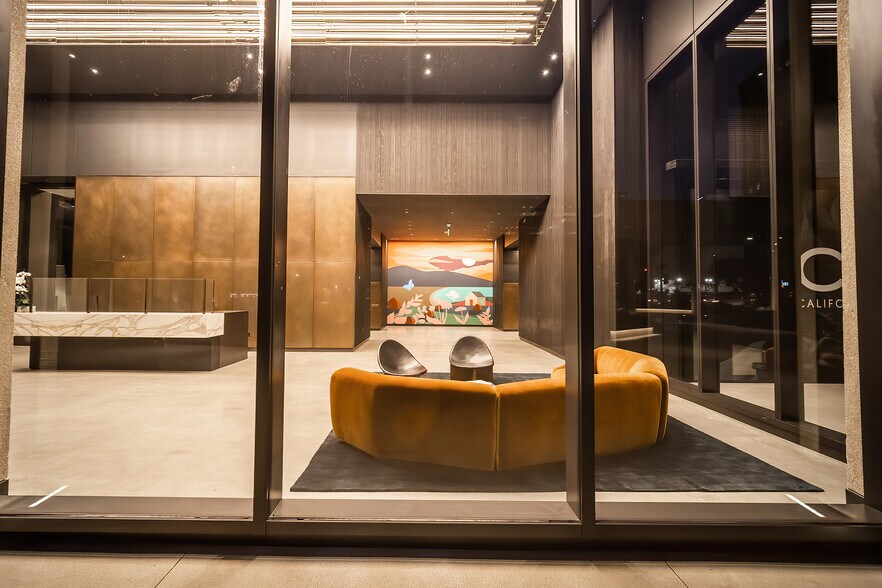 More Photos Of 110 E 9th St, Los Angeles Office For Sale