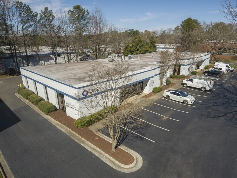 More Photos Of 3002 Kingston Ct SE, Marietta Light Distribution For Lease
