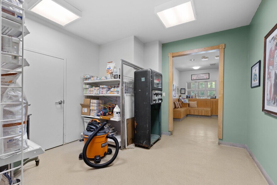 More Photos Of 11 Airport Dr, Wappingers Falls Medical For Sale
