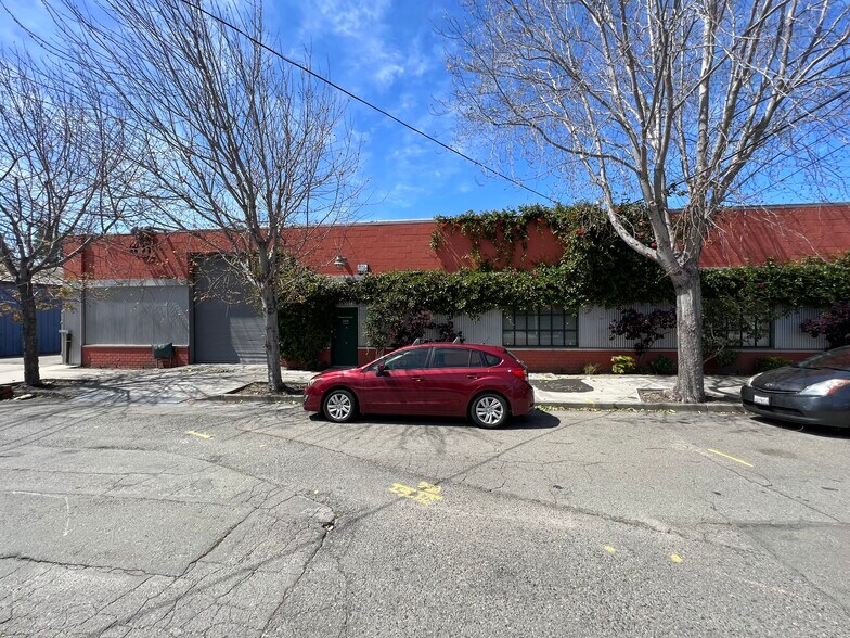 Primary Photo Of 1338 7th St, Berkeley Flex For Lease