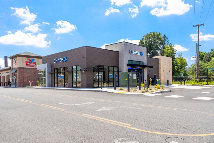 More Photos Of 850 Main st, Clinton Bank For Sale