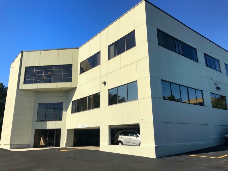 More Photos Of 50 Speen St, Framingham Office For Lease