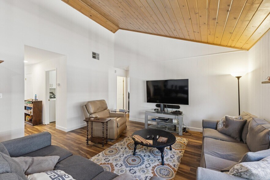 More Photos Of 3851 Vineyard Ave, Pleasanton Multifamily For Sale