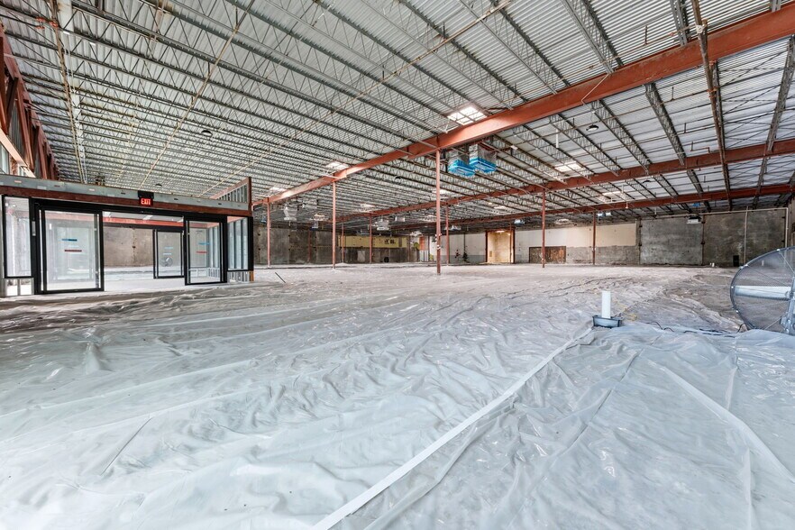 More Photos Of 2519 N McMullen Booth Rd, Clearwater Freestanding For Lease