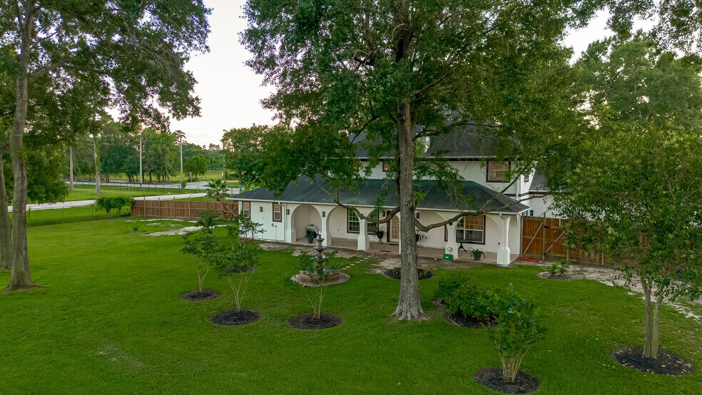 More Photos Of 21832 Rayford Rd, Humble Office For Sale