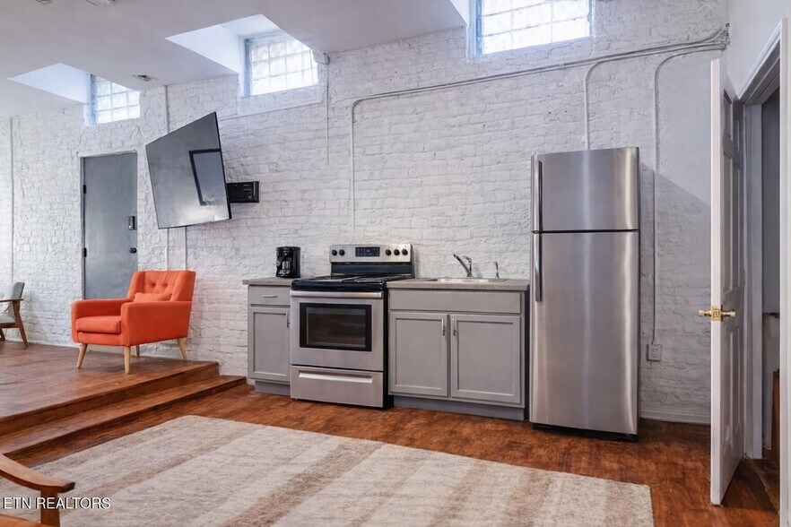 More Photos Of 145 S Gay St, Knoxville Restaurant For Sale
