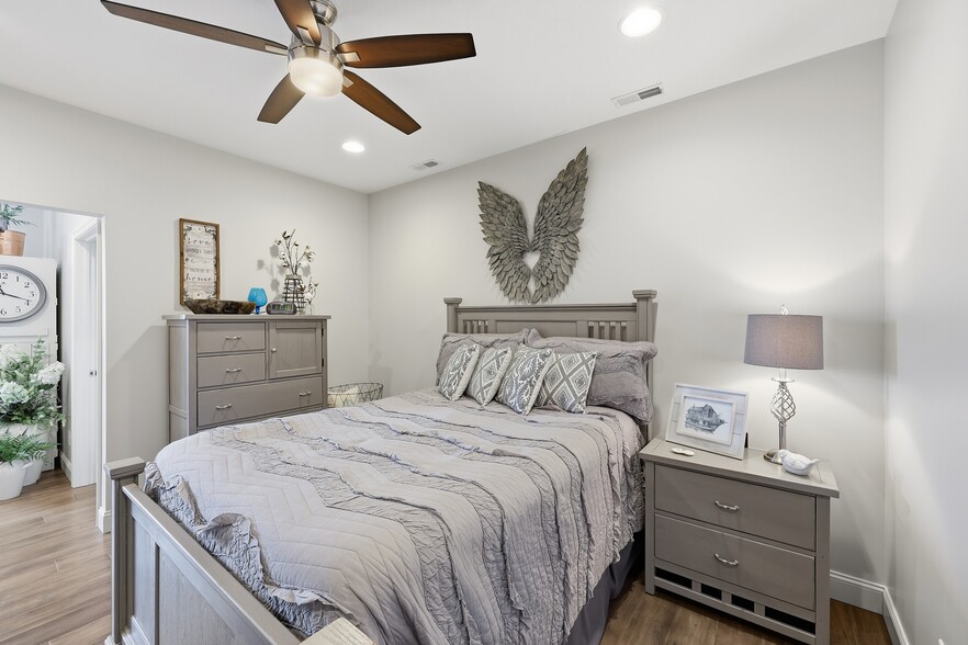 More Photos Of 219 S Sandusky Ave, Bucyrus Storefront Retail Residential For Sale