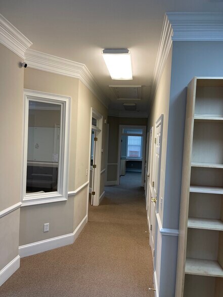 More Photos Of 4994 Lower Roswell Rd, Marietta Office For Lease