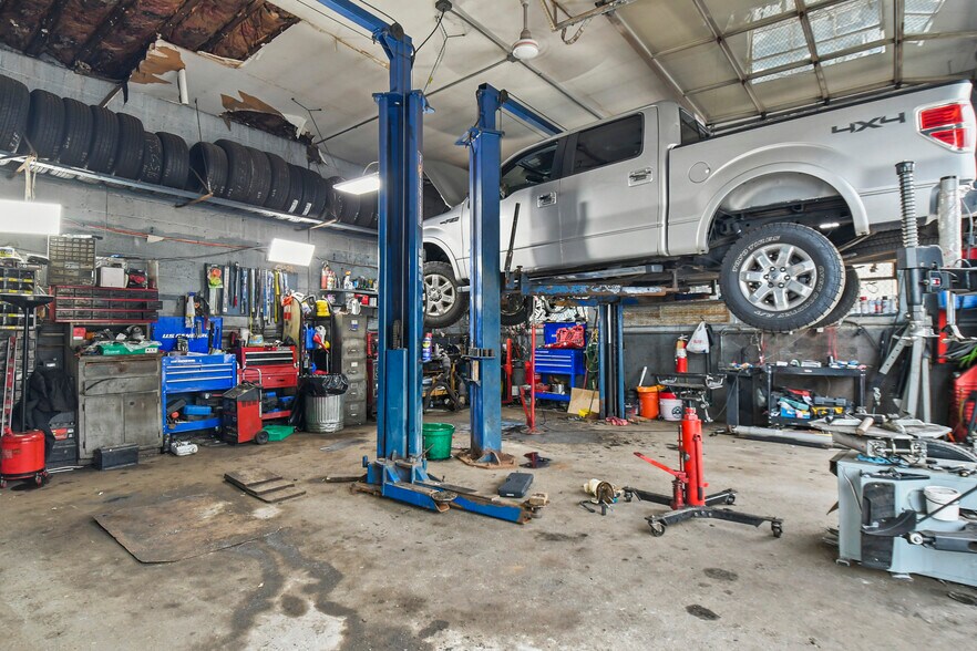 More Photos Of 51 Summer St, Worcester Auto Repair For Sale