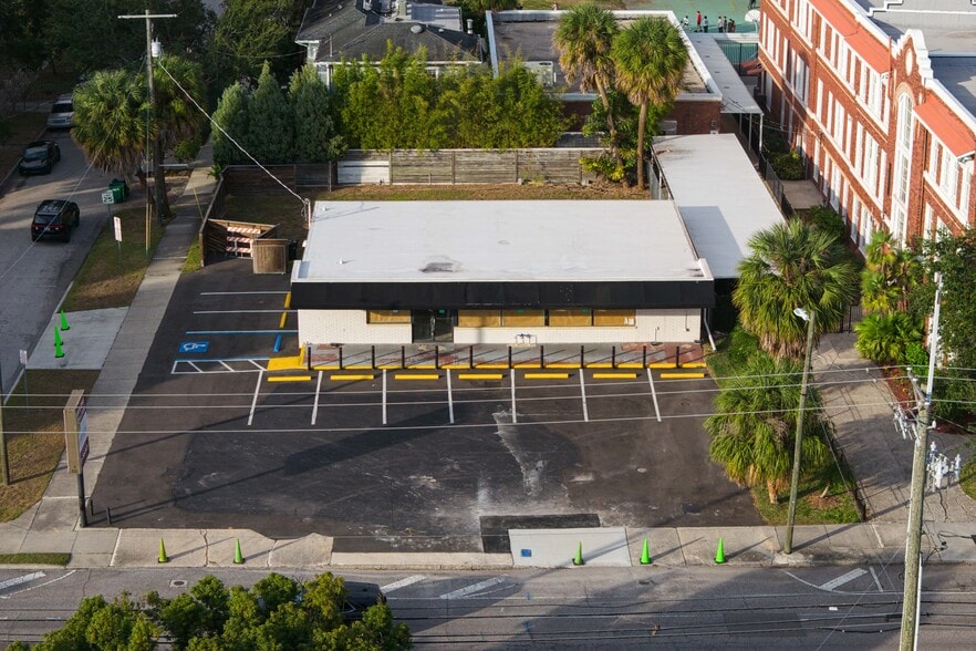 More Photos Of 1021 W Swann Ave, Tampa Supermarket For Lease