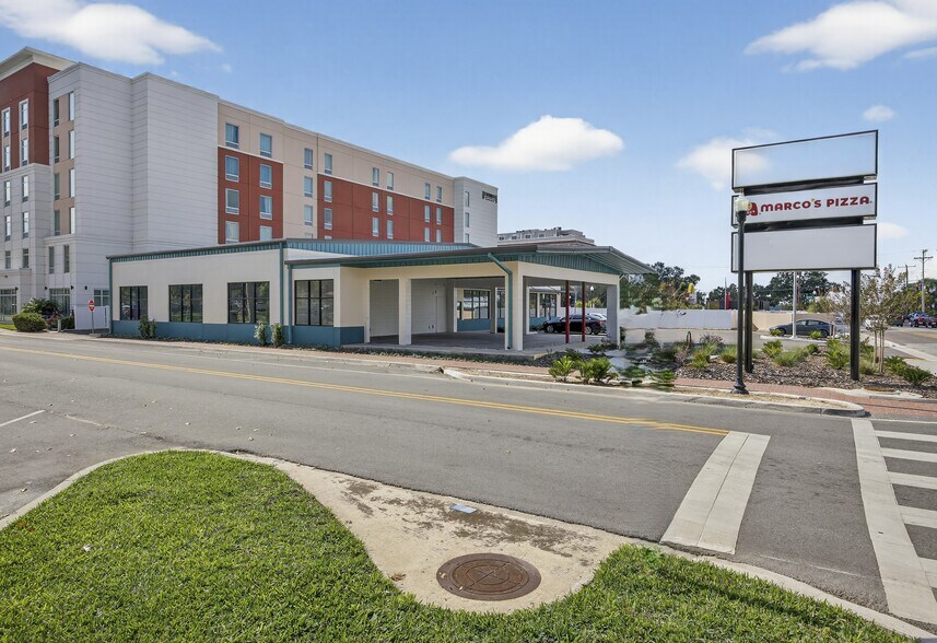 More Photos Of 504 Avenue D NW, Winter Haven General Retail For Lease