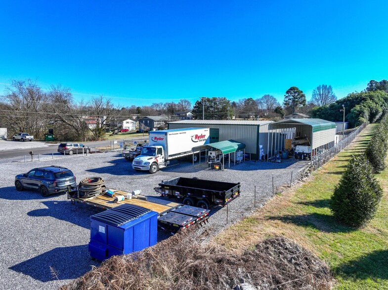 More Photos Of 3832 Morganton Rd, Maryville Self Storage For Sale