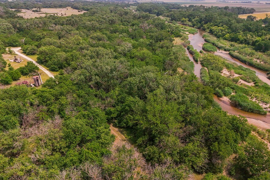 More Photos Of 9111 Long View Road, Burrton Land For Sale