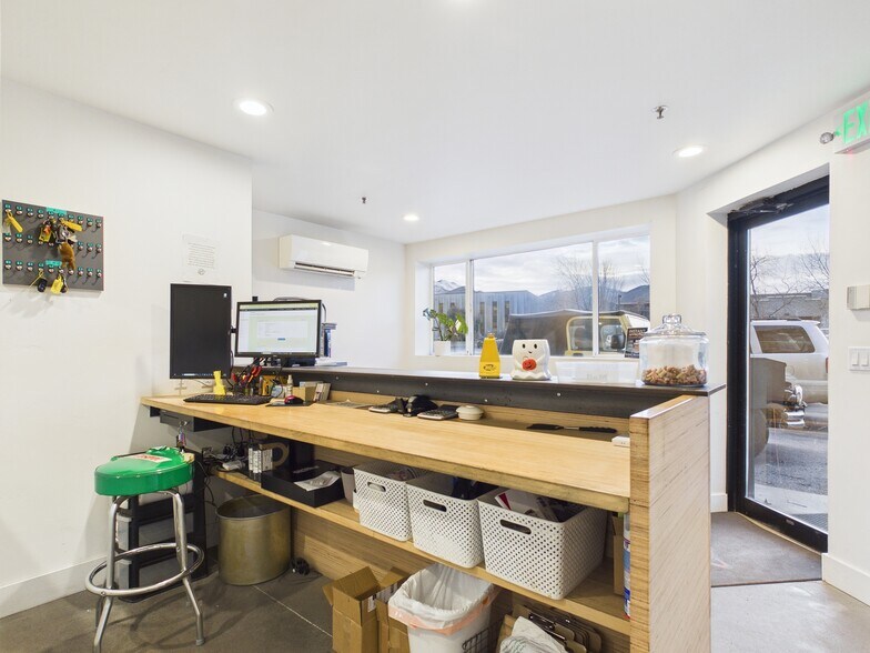 More Photos Of 3930 Woodside Blvd, Hailey Industrial For Sale