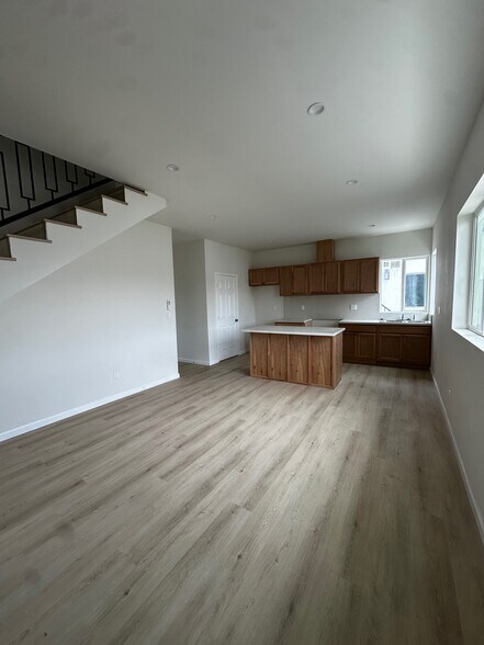More Photos Of 315 N Alvarado St, Los Angeles Specialty For Sale