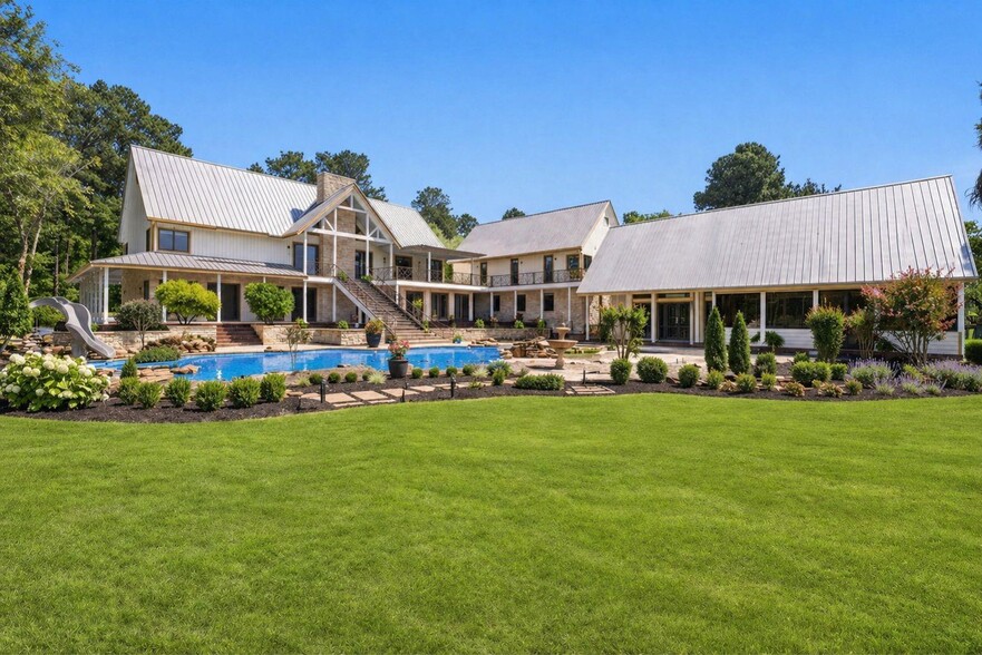 More Photos Of 43 Pool Rd, Richards Specialty For Sale