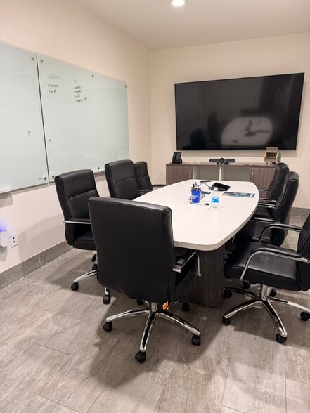 More Photos Of 241 N California Ave, La Puente Warehouse For Lease