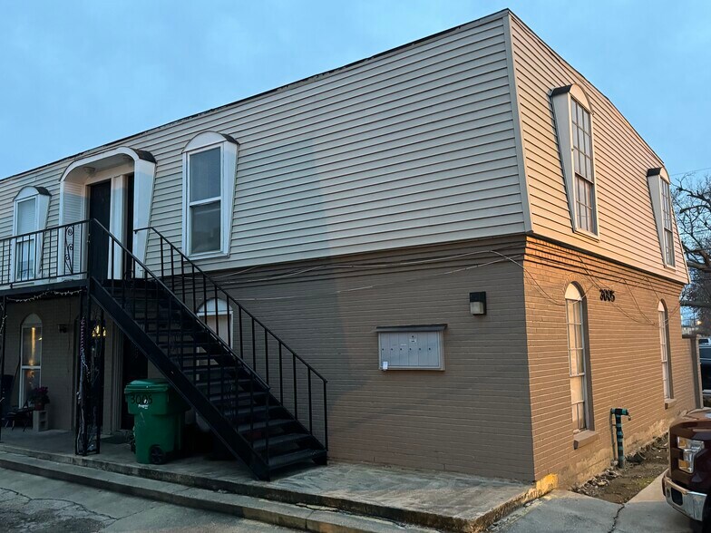 More Photos Of 3005 Lake Villa Dr, Metairie Apartments For Sale