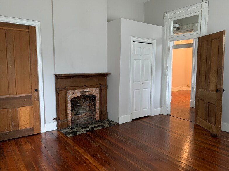 More Photos Of 1120 3rd Ave S, Nashville General Retail For Sale