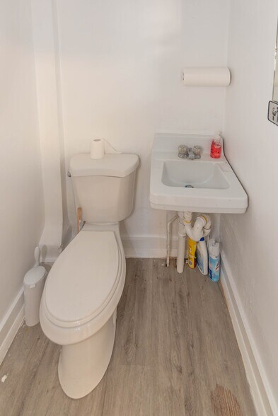 More Photos Of 3600 S Hanover St, Baltimore Storefront For Sale