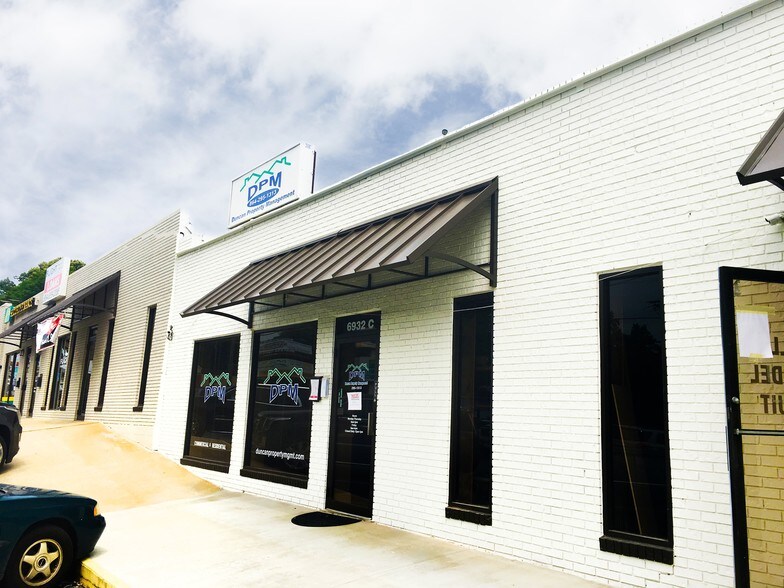 More Photos Of 6932 Calhoun Memorial Hwy, Easley Unknown For Lease