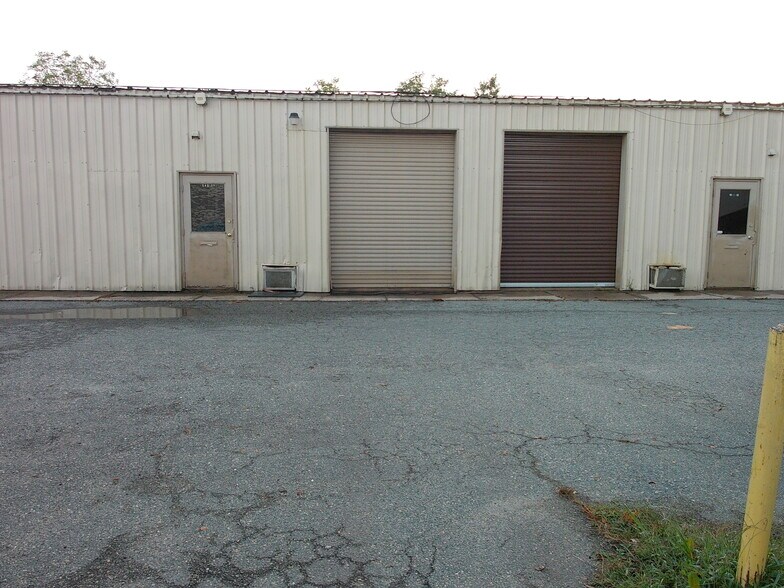 More Photos Of 1645 W Pembroke Ave, Hampton Storefront For Lease