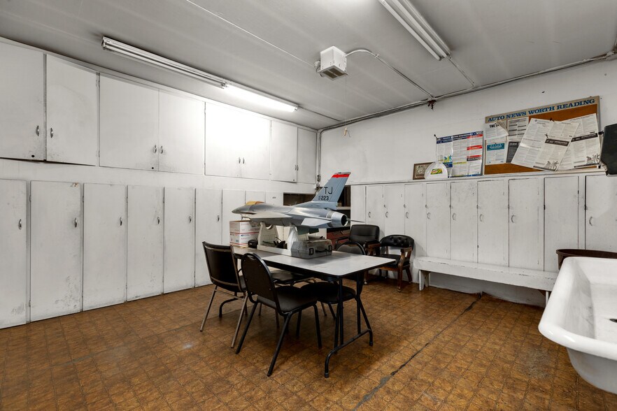 More Photos Of 1212 S Main St, Kalispell General Retail For Sale