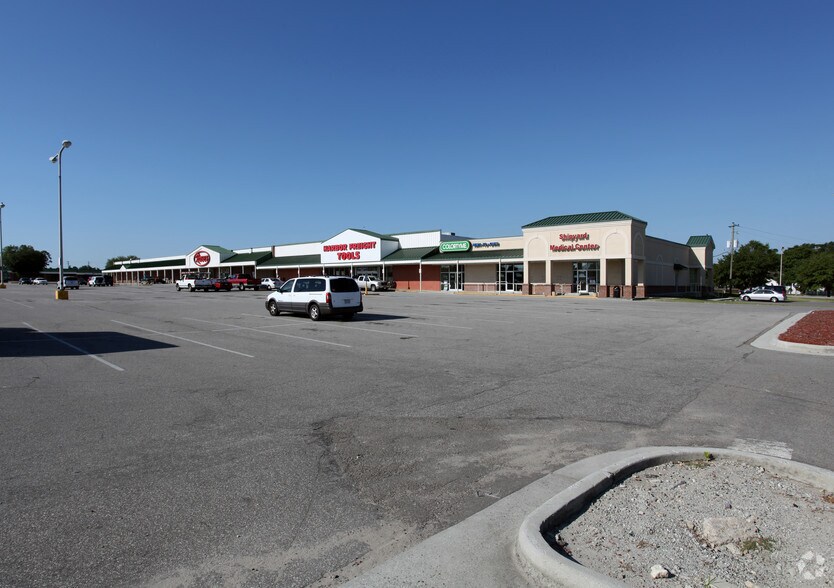 Primary Photo Of 2642 Carolina Beach Rd, Wilmington Unknown For Lease