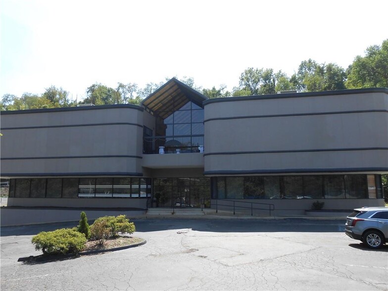 Primary Photo Of 526 E Bruceton Rd, Pittsburgh Medical For Lease