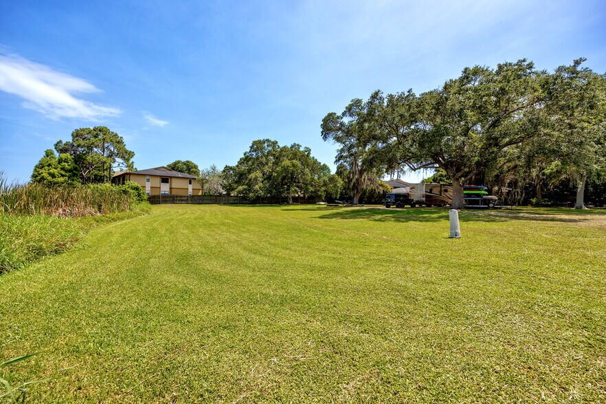 More Photos Of 12330 101st St, Largo Land For Sale