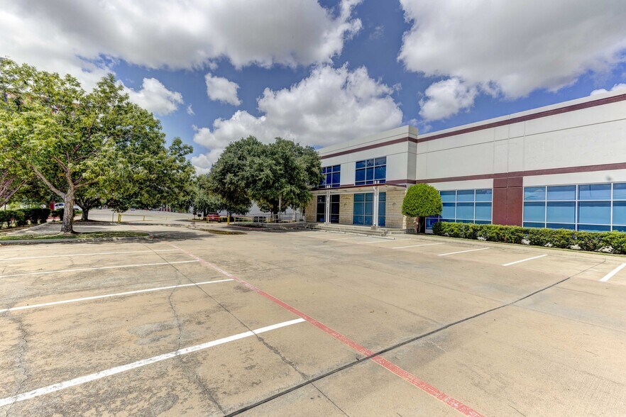 More Photos Of 9100 Hwy 290 E, Austin Research And Development For Sale