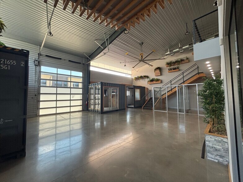 More Photos Of 1330 Rayford Park Rd, Spring Loft Creative Space For Sale