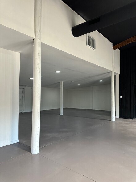 More Photos Of 5151 Stine Rd, Bakersfield Storefront Retail Office For Lease