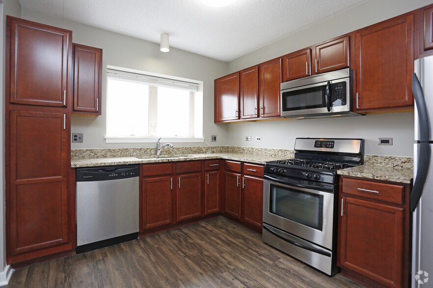 More Photos Of 1255 Town Center Rd, Vernon Hills Apartments For Lease