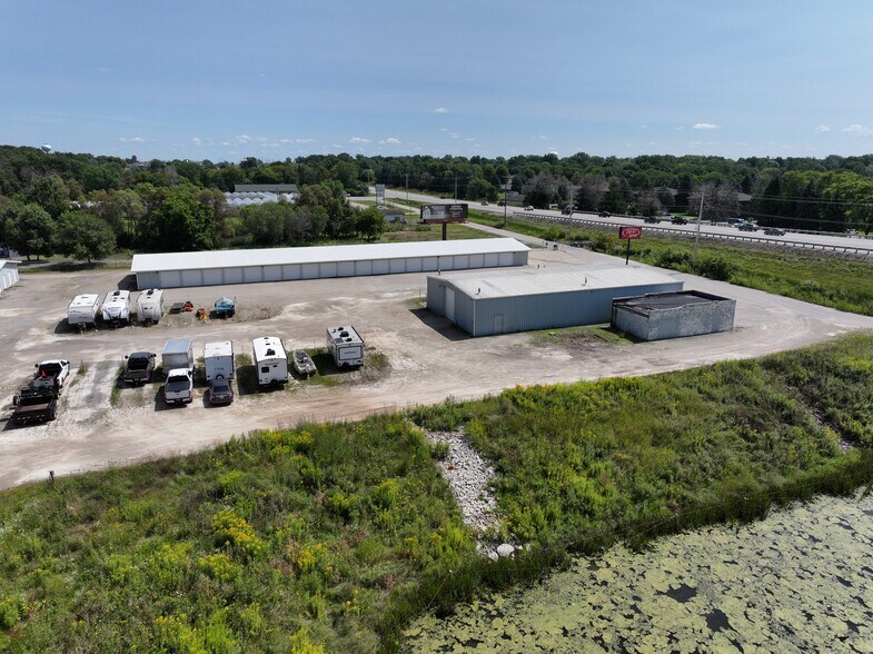 More Photos Of 1816 W Northland Ave, Grand Chute Self Storage For Sale