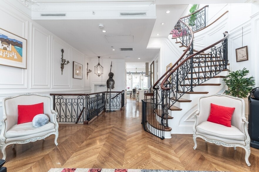 More Photos Of 230 Commonwealth, Boston Apartments For Sale