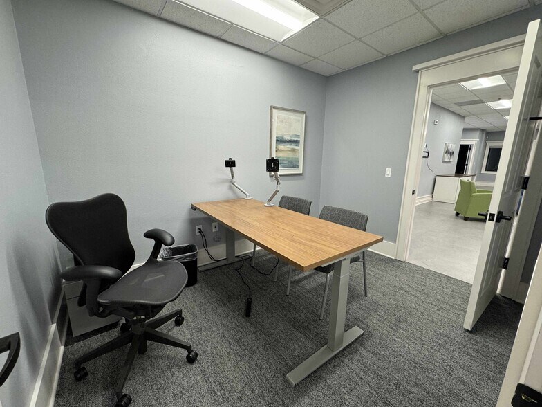 More Photos Of 320 3rd St SE, Cedar Rapids Office For Lease