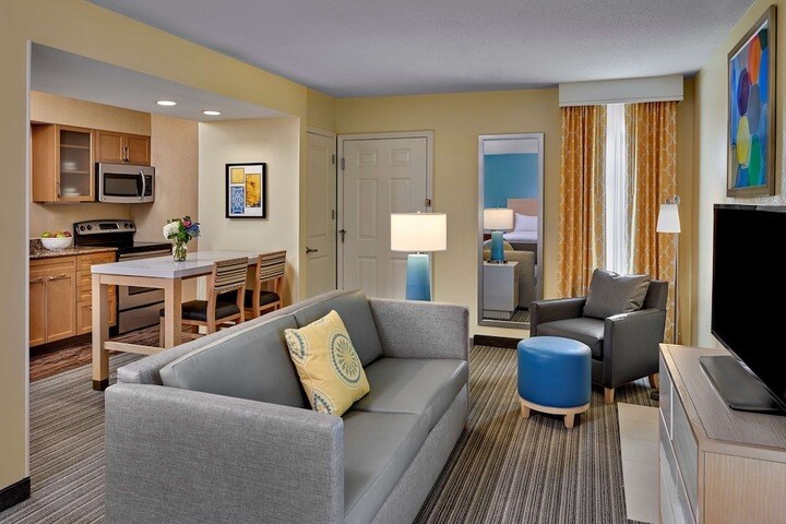 More Photos Of 15431 Conway Rd, Chesterfield Hotel For Sale