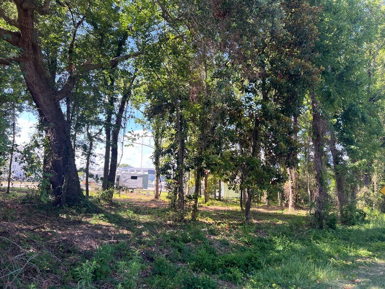 More Photos Of 101 Roanoke Ave, Morehead City Marina For Sale