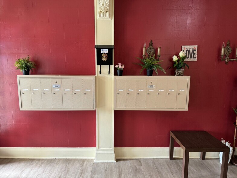 More Photos Of 3505 Kempton Way, Oakland Apartments For Sale