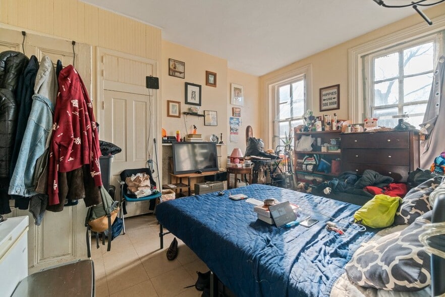 More Photos Of 2301 Maryland Ave, Baltimore Apartments For Sale