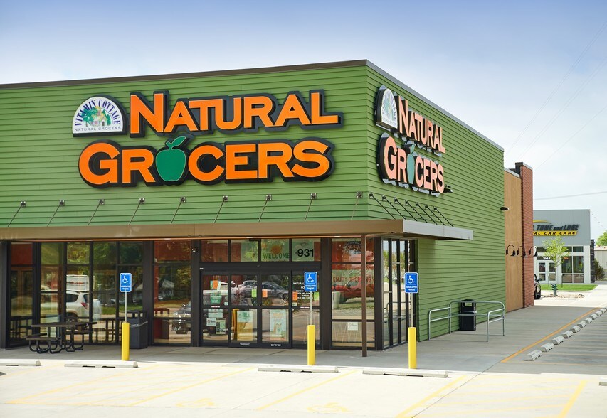 More Photos Of 931 Blairs Ferry Rd NE, Cedar Rapids General Retail For Sale