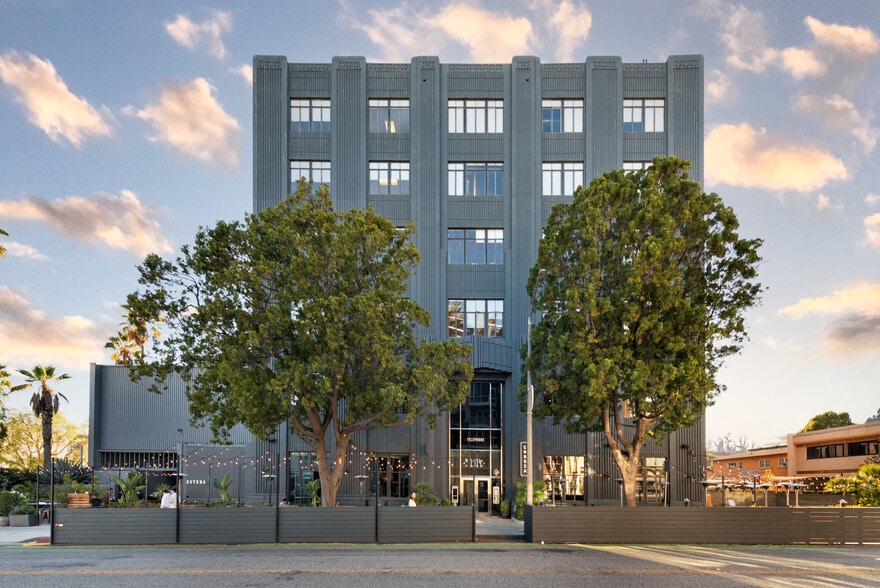 More Photos Of 1314 7th St, Santa Monica Office For Lease