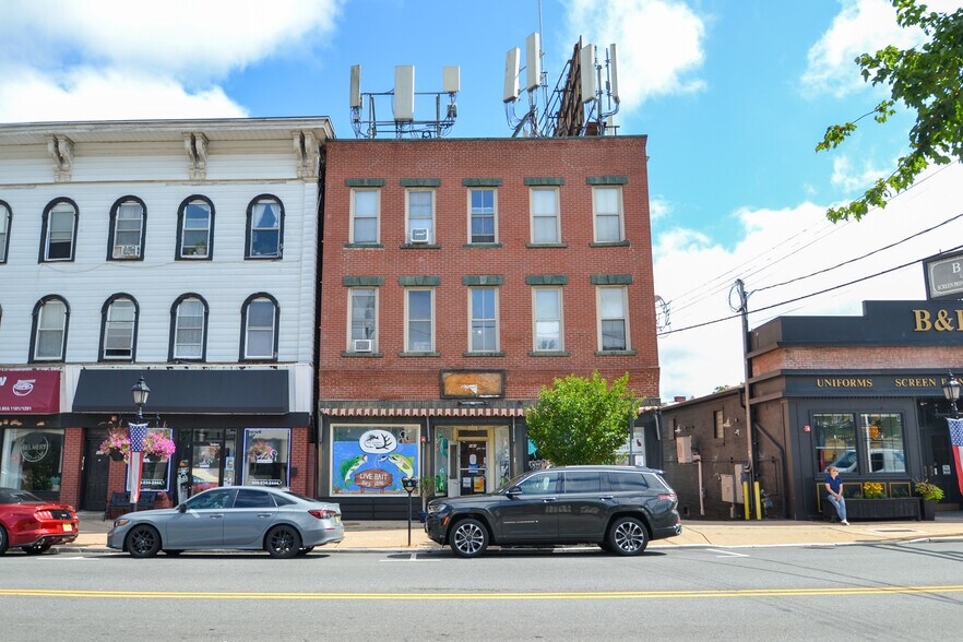 More Photos Of 141-143 Main St, Hackettstown Storefront Retail Residential For Sale