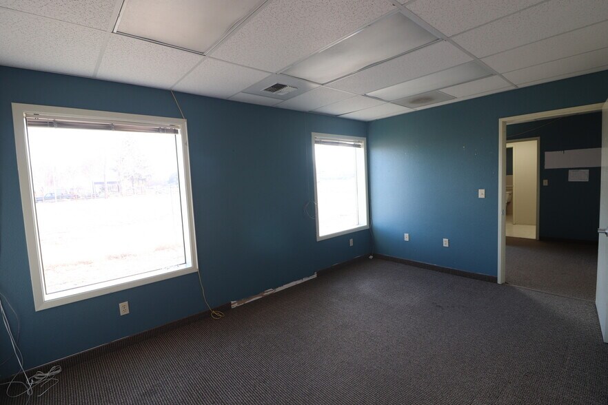 More Photos Of 39141 Pocahontas, Baker City Medical For Sale