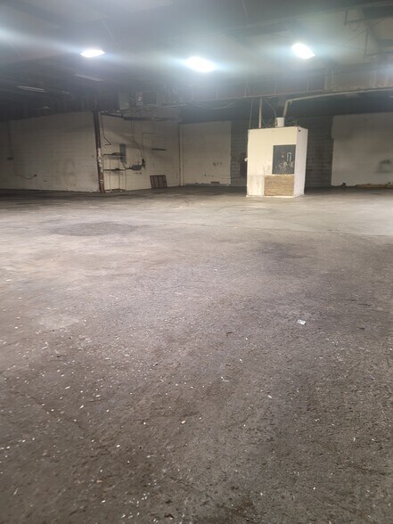 More Photos Of 167 Cole Ln, Winchester Industrial For Lease